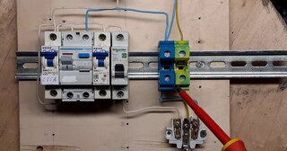 Установка устройства защитного отключения в Большой Камне в октябре
